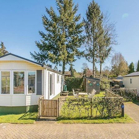 プッテン 4-Pers. Chalet Met Eigen Parkeerplaats In Veluweヴィラ エクステリア 写真